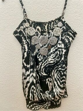 Black & White Printed Spaghetti Strap Tank Top with Necklace